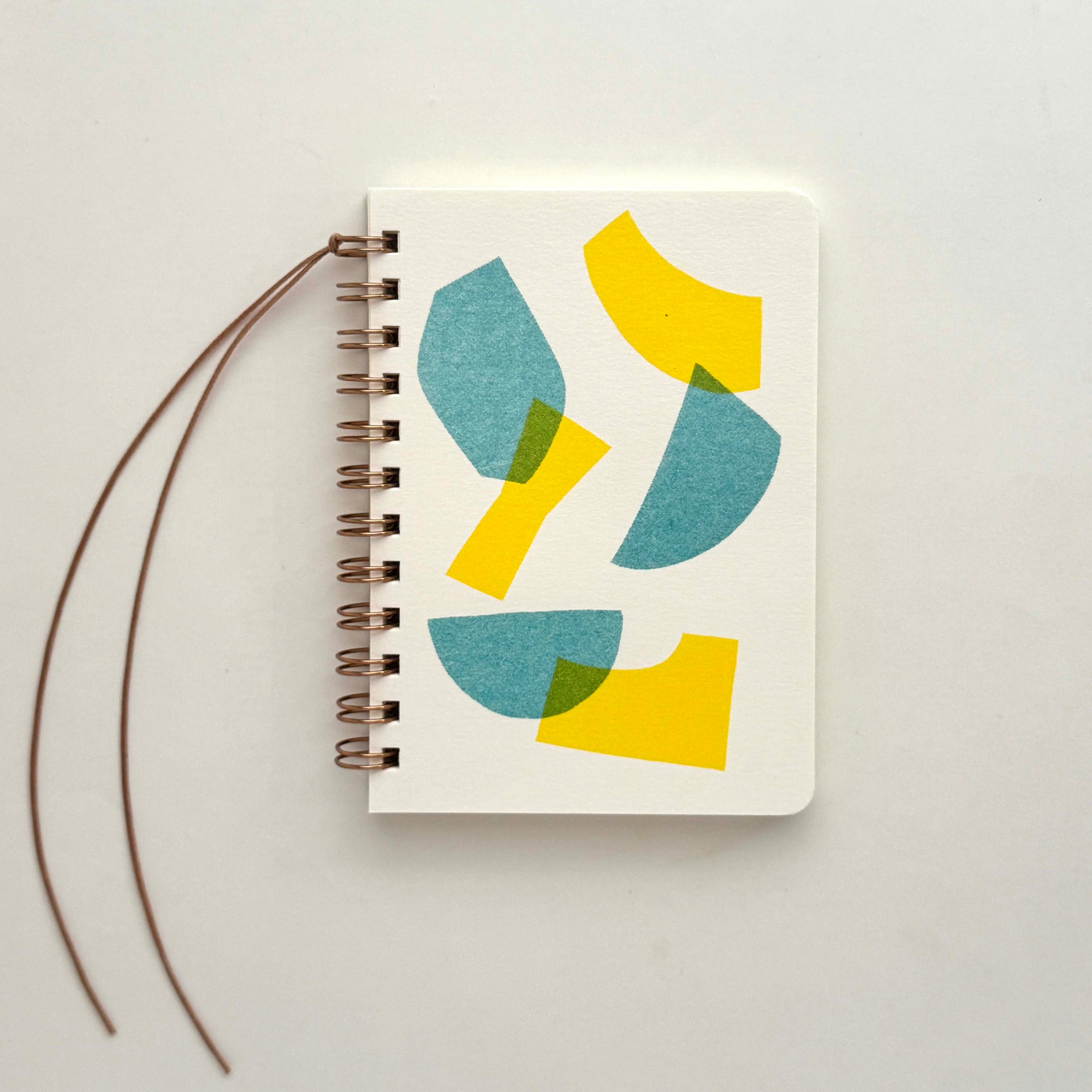 しっぽノート かたち 01 – 水縞