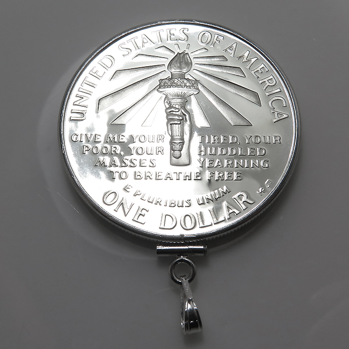 アメリカ自由の女神像銀貨 （1ドル）コインペンダント・バチカン付