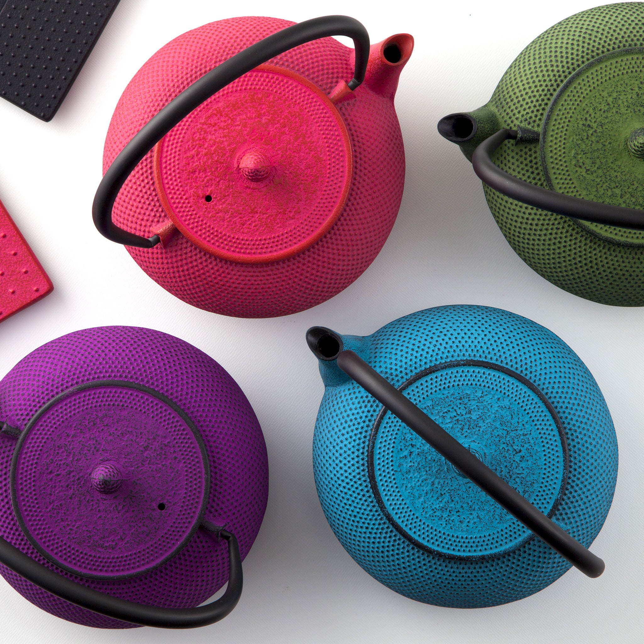 ロジアソシエイツ 南部鉄器 急須 アラレ 0.6L – NOREN JAPAN 公式通販