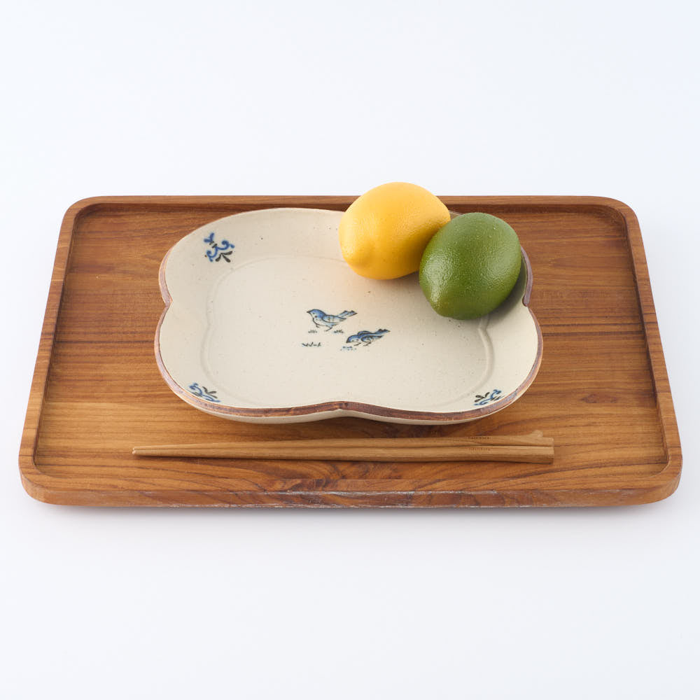 作家 中西申幸 鳥遊戯画 四つ葉絵皿（大） ¥5,500 大人の焼き物