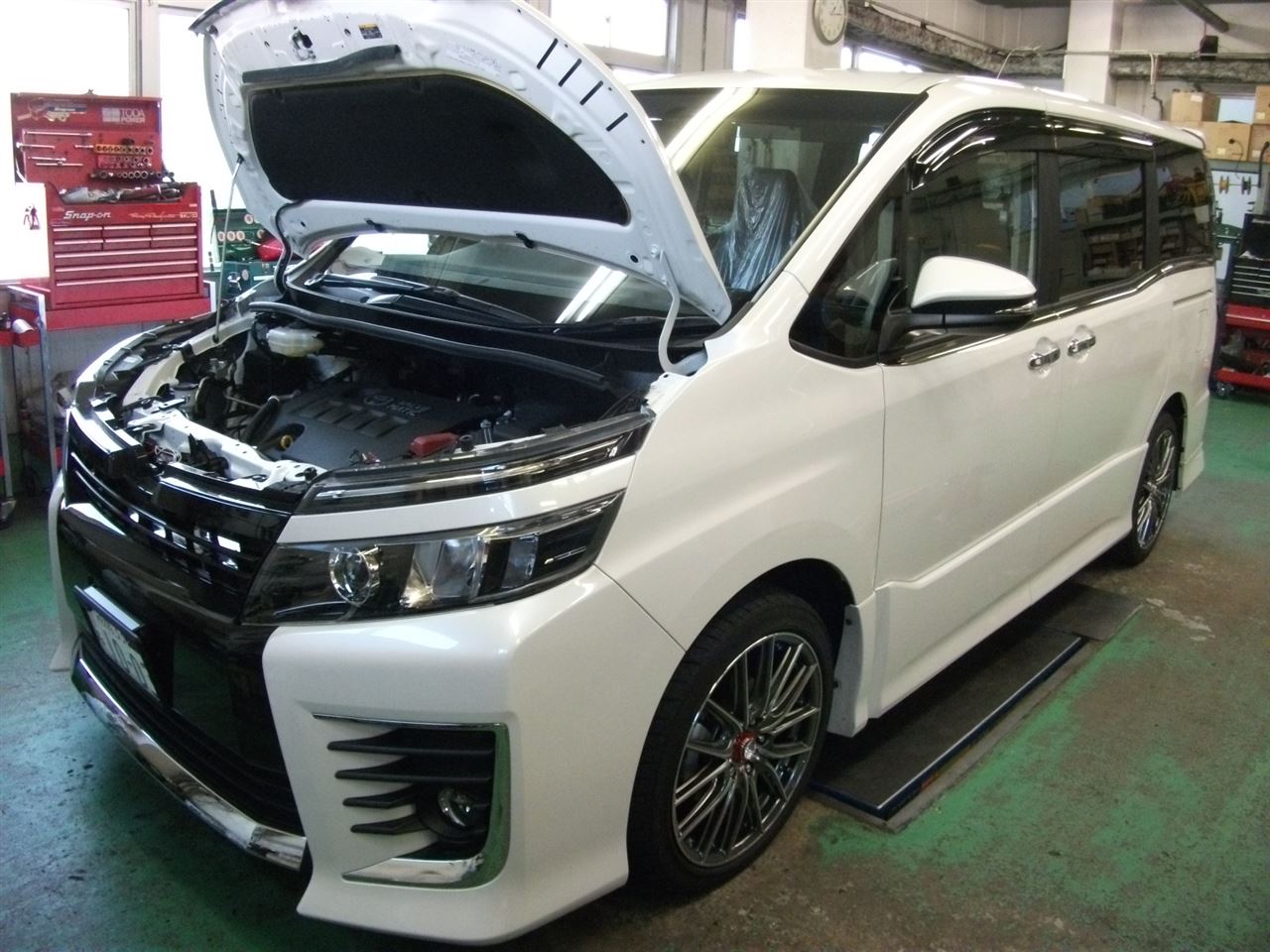 VOXY(ヴォクシー)[ZRR80] TEINハイテク ダウンサス 取り付け │ KTS BLOG