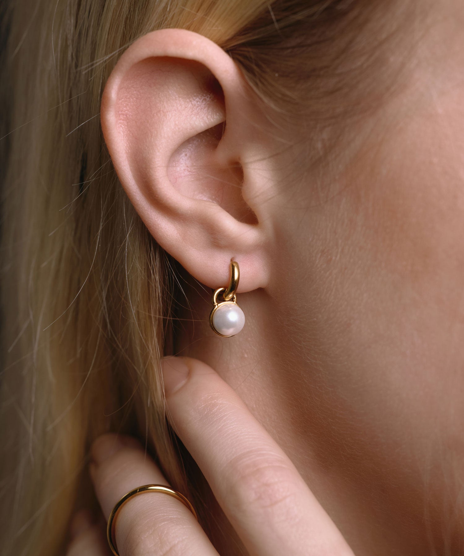 ゴールド]ドロップパールピアス