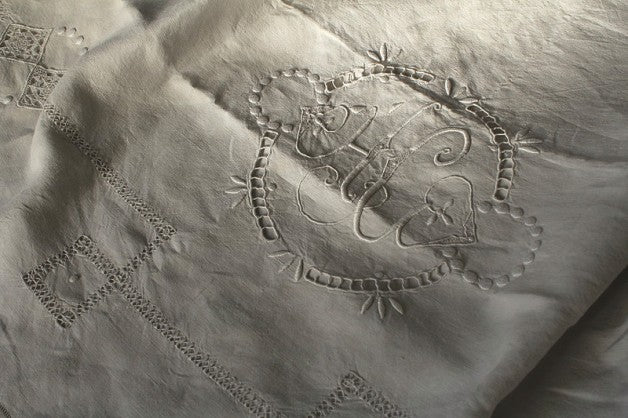 肌になじむベッドリネンシーツ モノグラム刺繍 イニシャル フランス