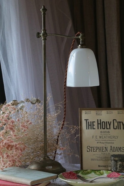 大変人気のシェード付きデスクランプスタンド フランスアンティーク