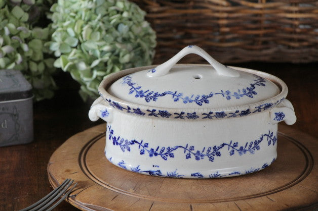 清潔感とあたたかみ感じるテリーヌポット（鍋） フランスアンティーク