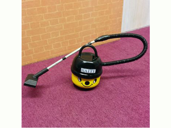 掃除機”Henry（ヘンリー）”と 1/12サイズ”Hatty（ハティ）” – 西洋