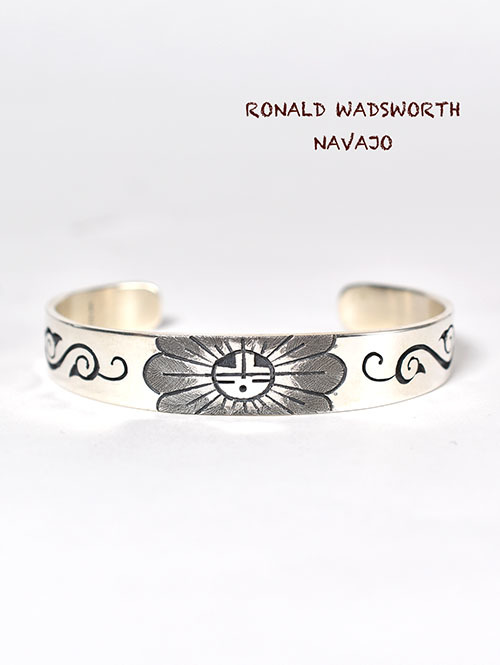 ホピ族【Ronald Wadsworth】 Silver Bangle を通販 | ETOFFE