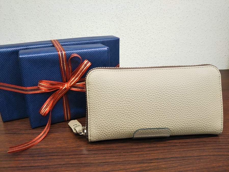 piccino(ピッチーノ)/カーフシュリンク/ラウンドファスナー財布