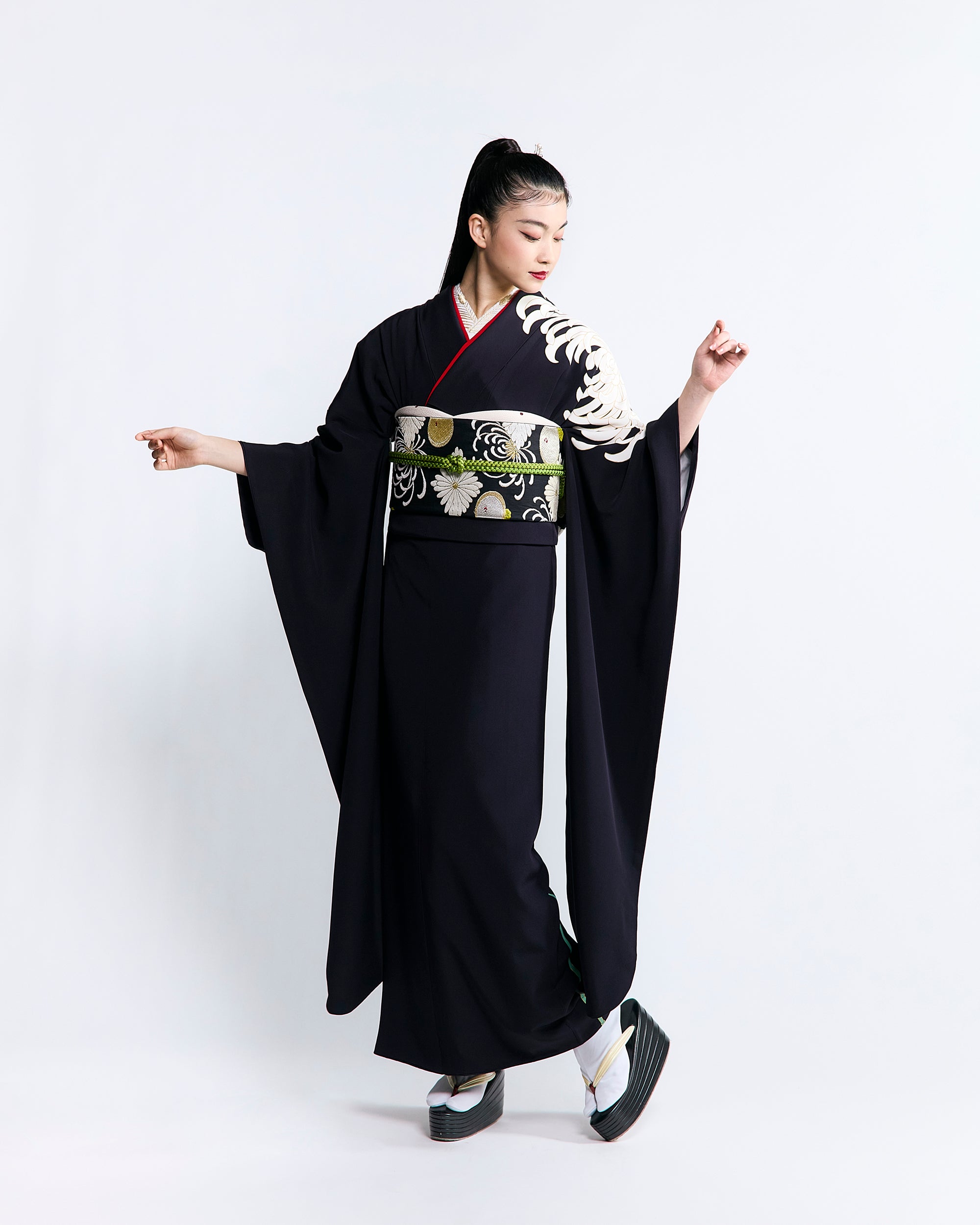 大菊｜手染め友禅 – 振袖KAPUKI