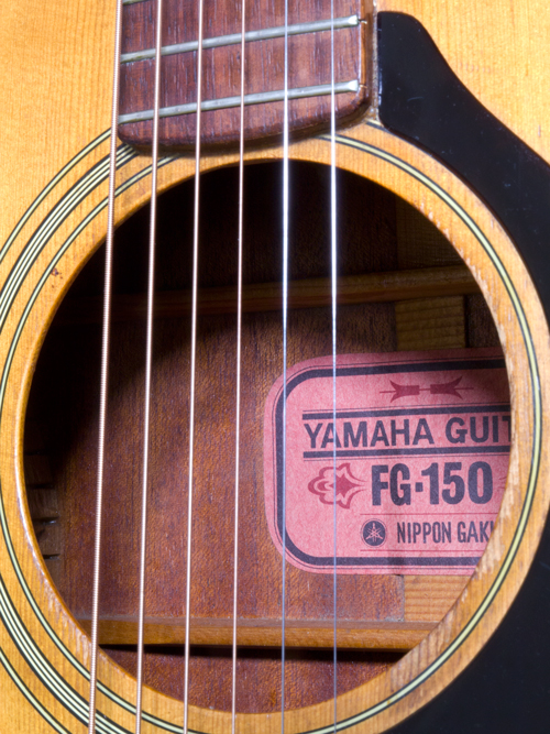 最初期赤ラベル 1968 - All About YAMAHA FG-150