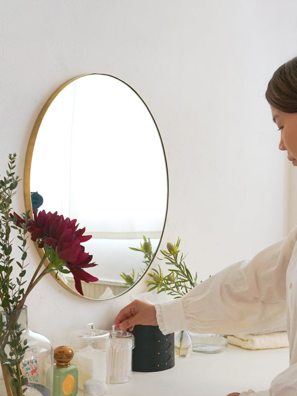 Brass round mirror 600