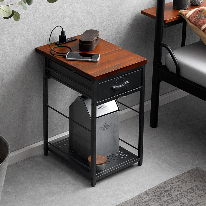 ヴィンテージ調ナイトテーブル BILLS(ビルズ) | 家具・インテリア通販