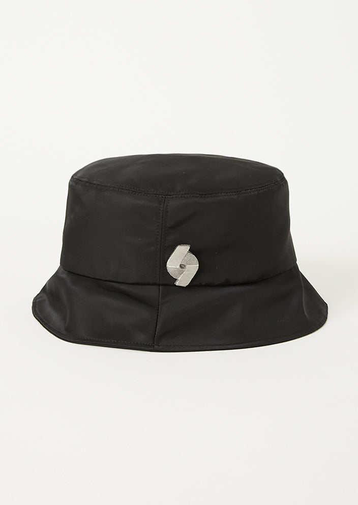 BUCKET HAT WTH 6 BROOCH – ALMOSTBLACK
