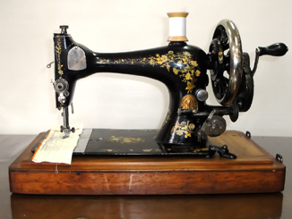 アンティーク SINGER VS 花柄 シンガー手廻しミシン ～ アンティーク