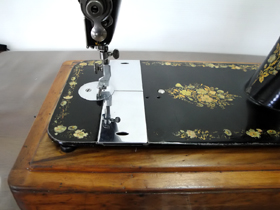 アンティーク SINGER VS 花柄 シンガー手廻しミシン ～ アンティーク