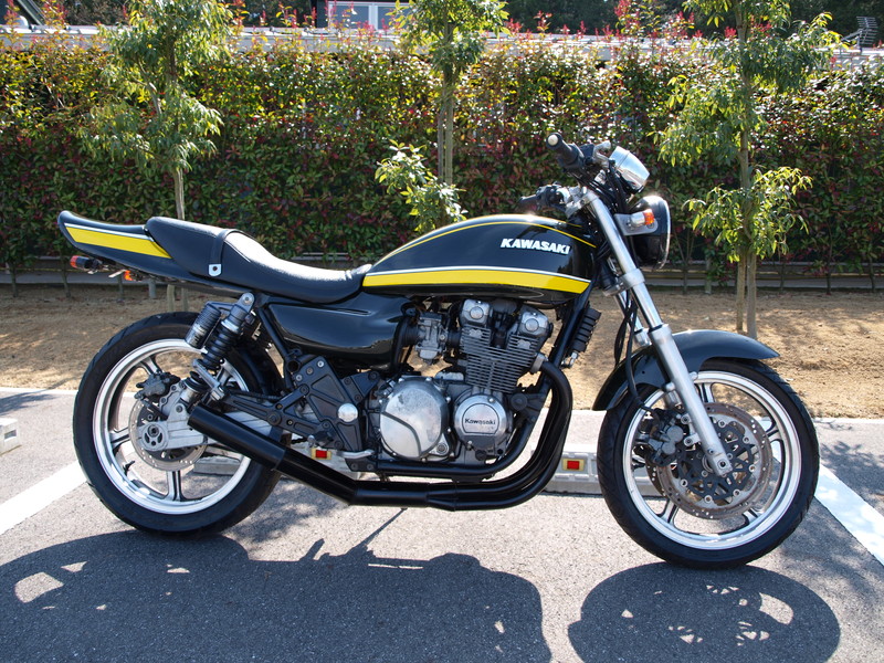 ゼファー400 Z2タイプ FRP 社外外装セット」の取付方法と注意事項