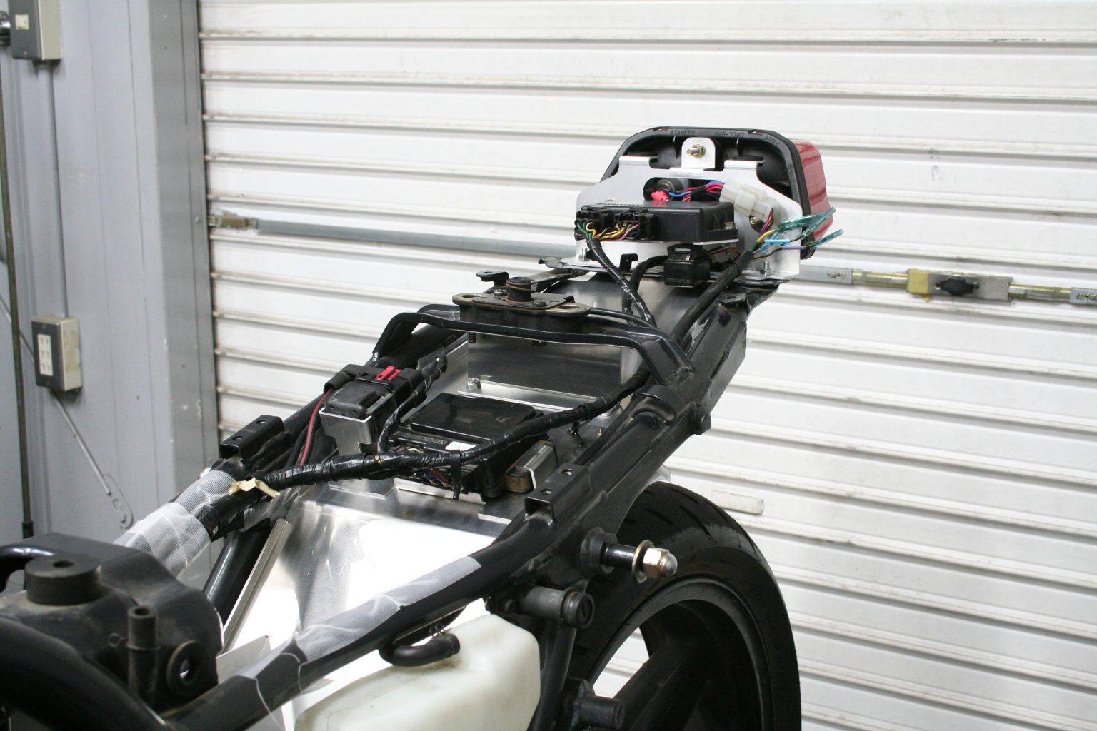 Bagus! motor cycle | ZRX400フェンダーレスキット進捗最終？