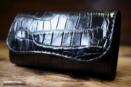 KCCR-B 高級感あるクロコダイル(ワニ革)キーケース