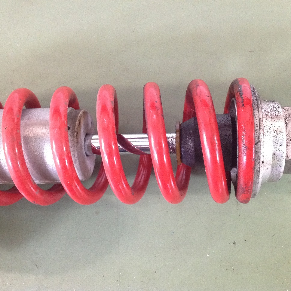 DR-Z400SMのリアショック修理 | johnny's factory