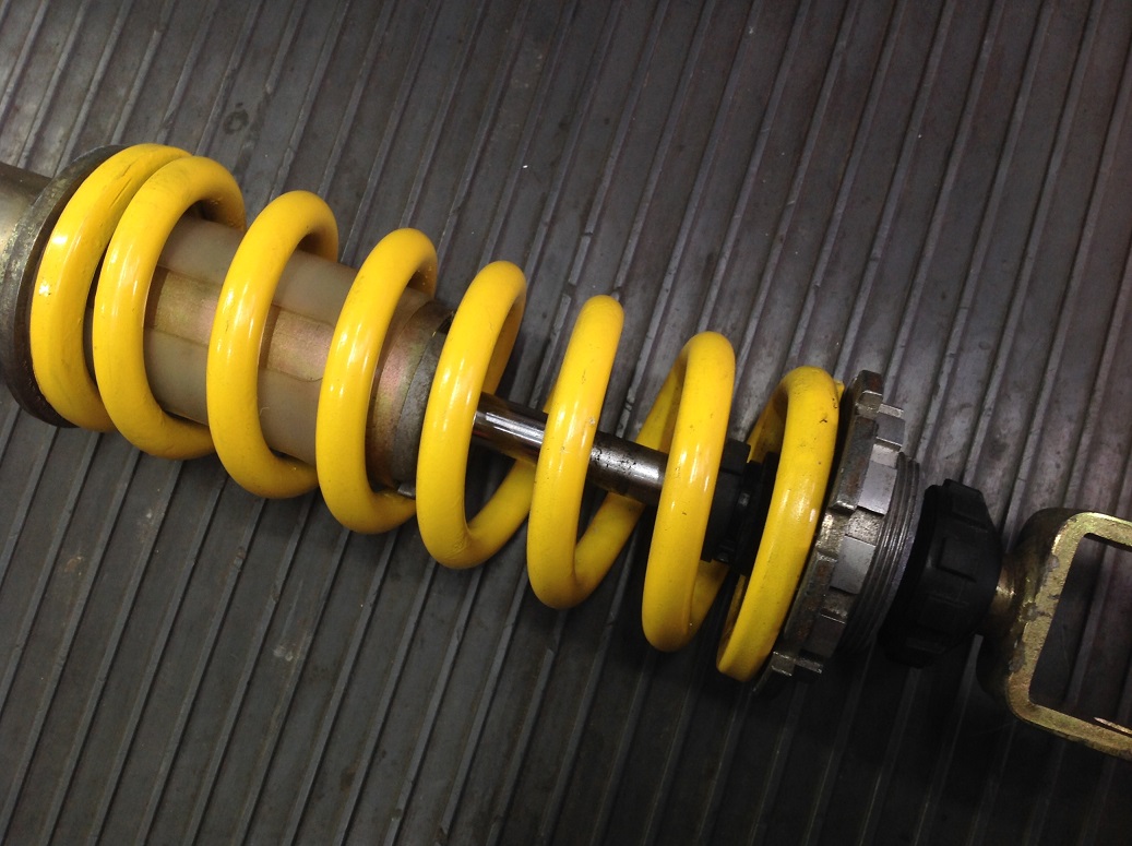 セロー225 純正リアサス オーバーホール | johnny's factory