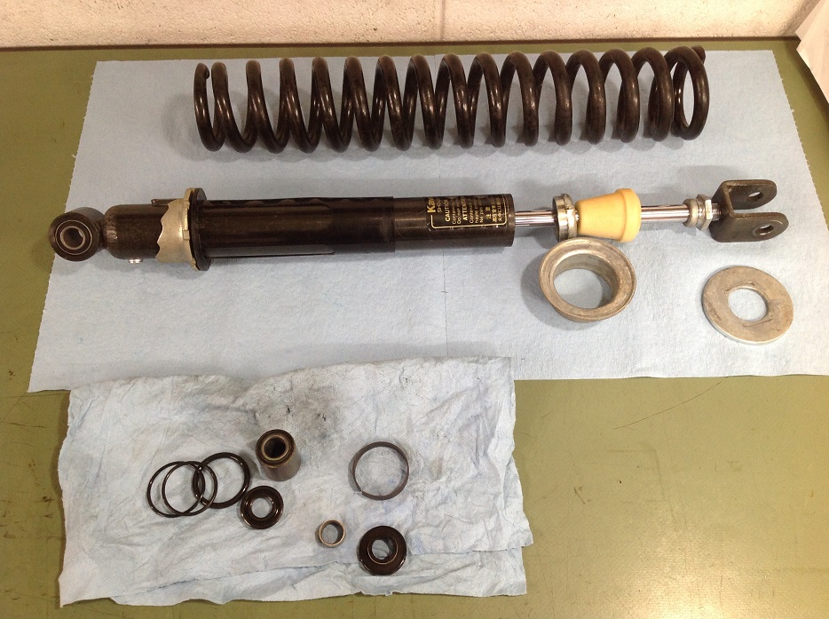 KDX125(1型)初期型 純正リアサス オーバーホール オイル漏れ修理