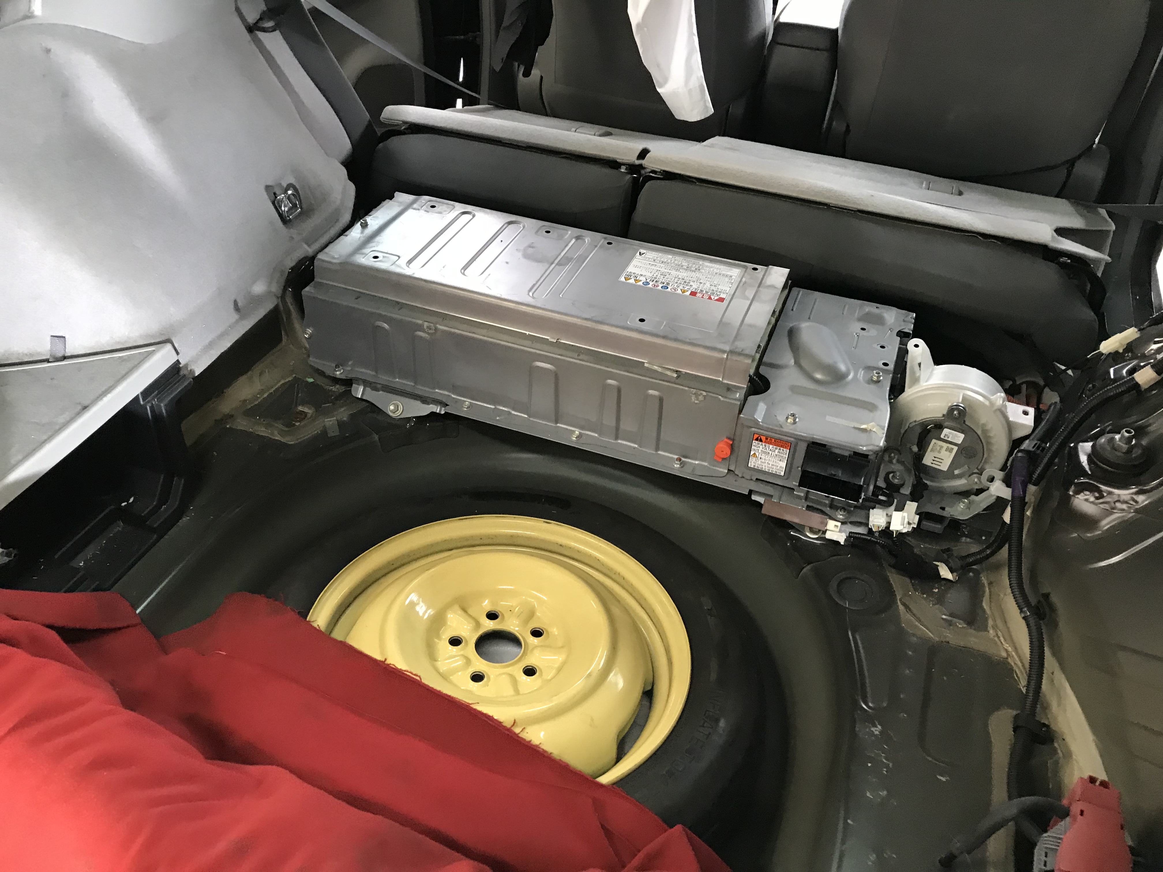 ZVW30 プリウス ハイブリッドバッテリー交換 - KYOEI-JAPAN｜共栄