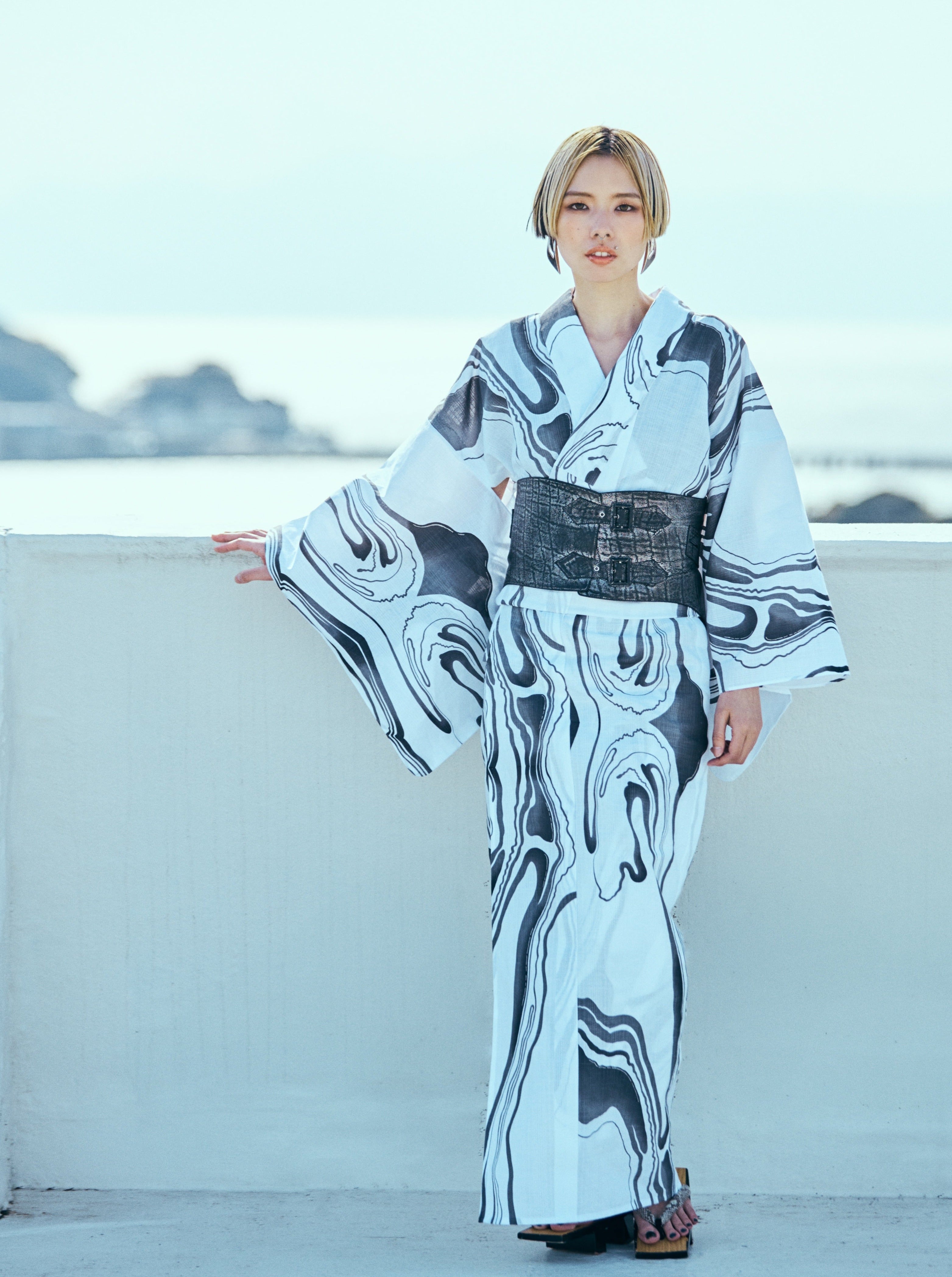 浴衣｜墨流し 白／黒｜KAPUKI