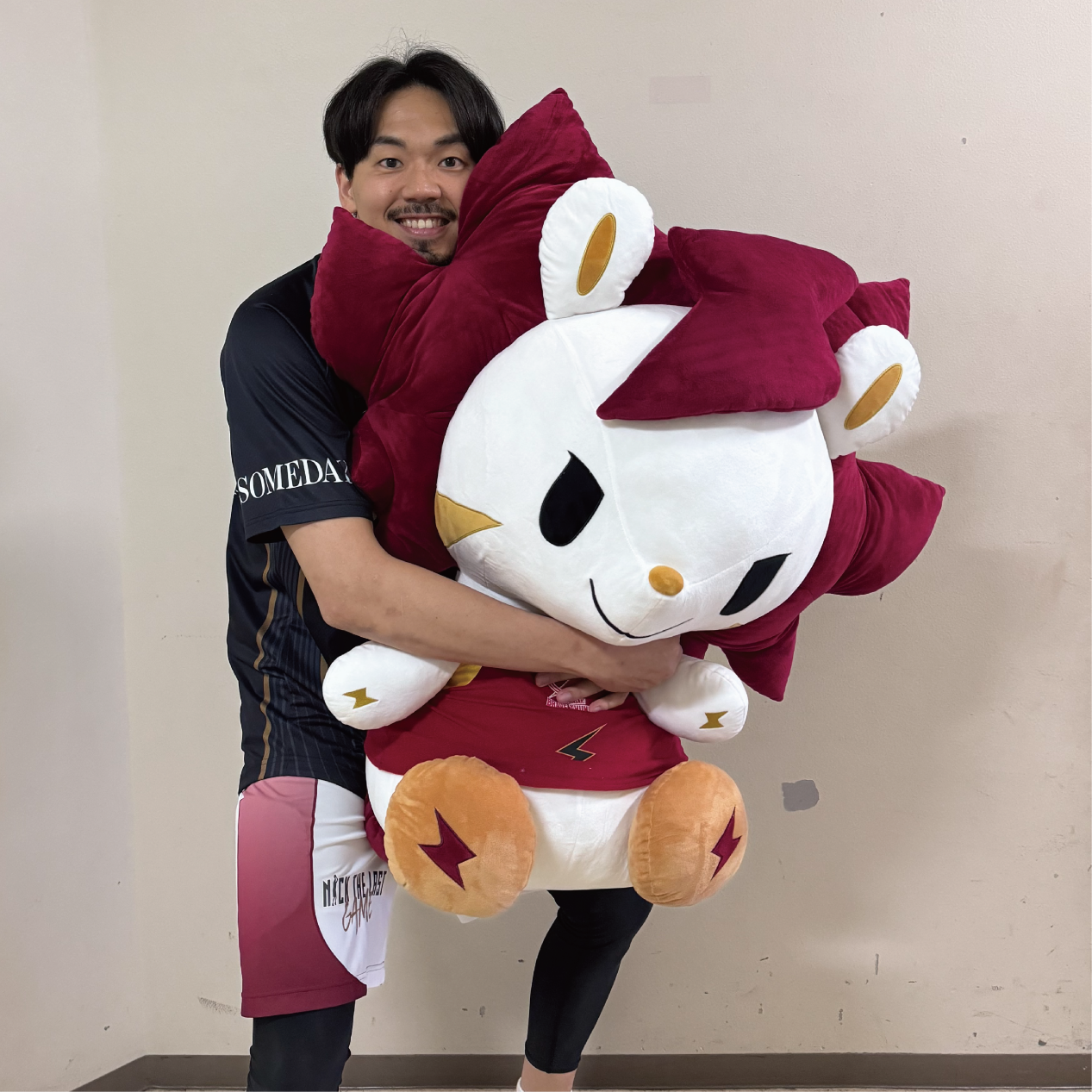 マスコット MEGAぬいぐるみ – KAWASAKI BRAVE THUNDERS OFFICAIL SHOP