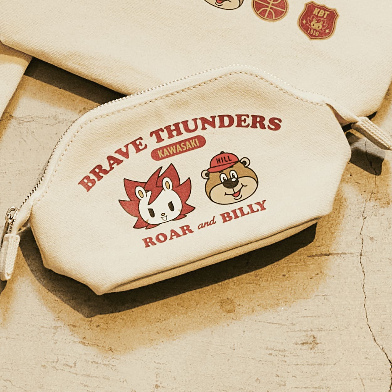 niko and  ×KBT ポーチ – KAWASAKI BRAVE THUNDERS OFFICAIL SHOP