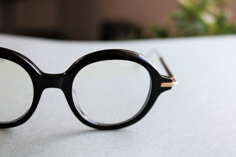 THOM BROWNE.】トムブラウン 200本限定 TBX000-A-01 Limited Edition