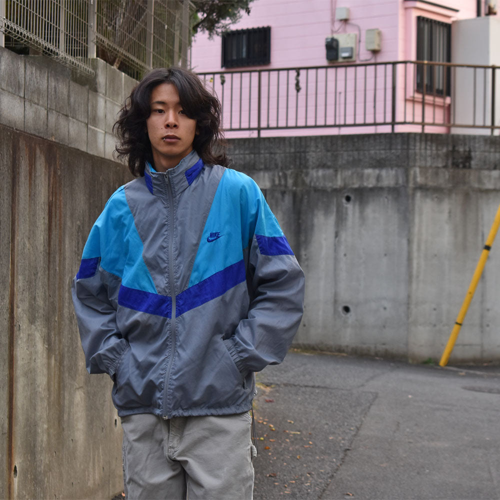 80's NIKE 刺繍ロゴ ナイロンジャケット 231105H – LABORATORY®