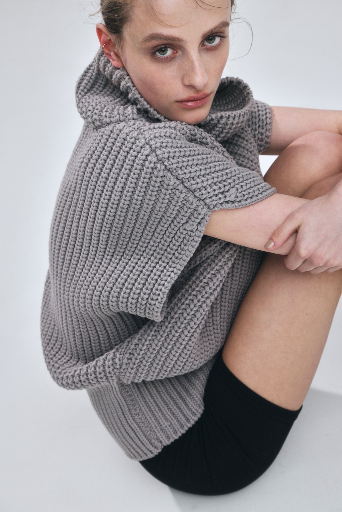 High-neck Knit Tops – L'AUBE BLANC