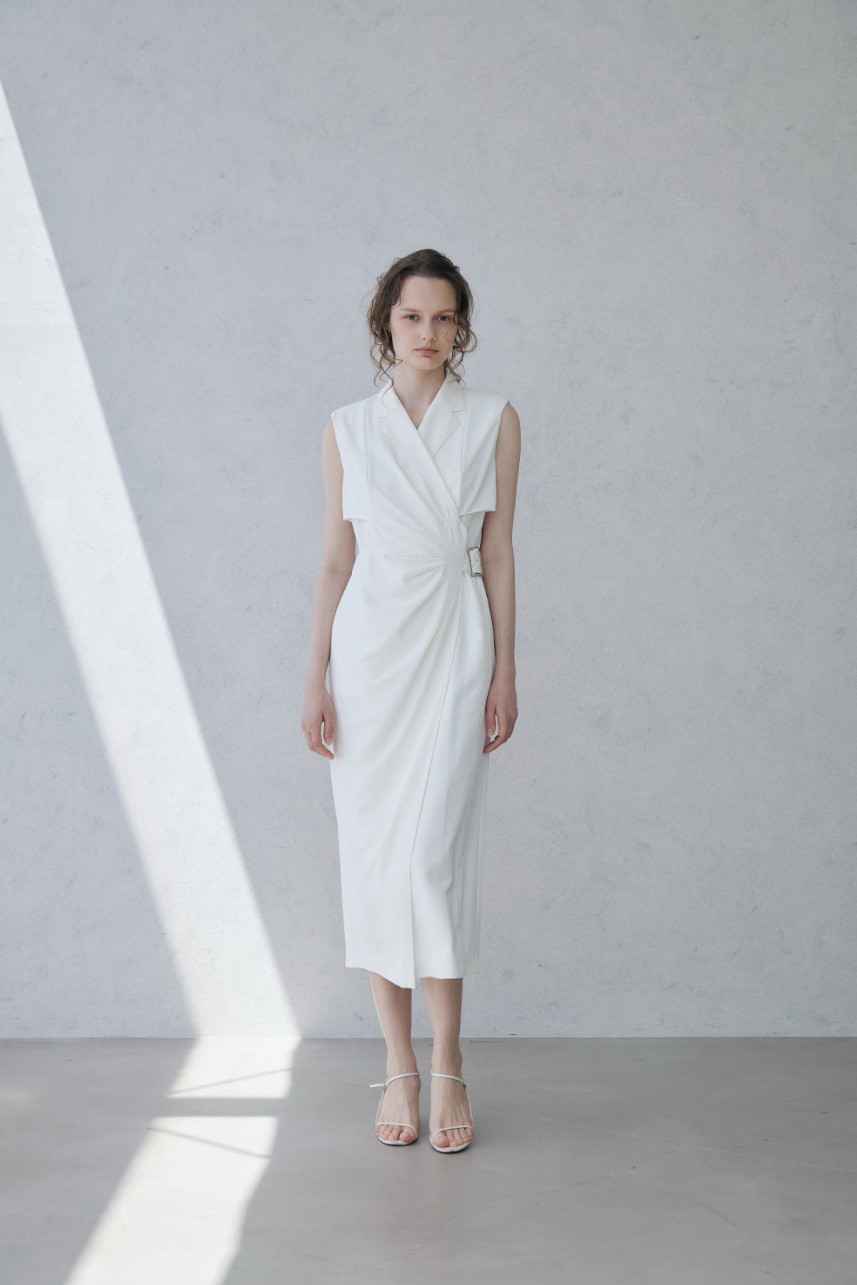 再入荷】Side-buckle Drape Dress – L'AUBE BLANC