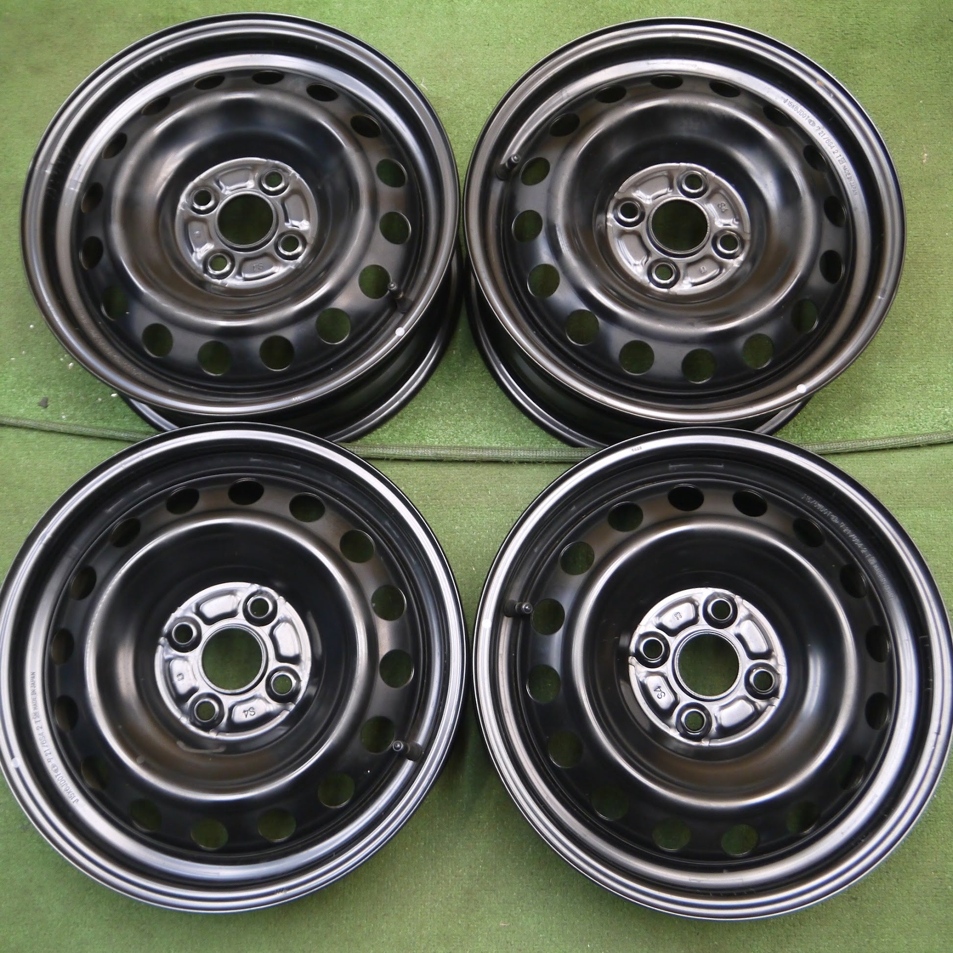 送料無料]キレイ☆トヨタ アクア 純正 スチール ホイール 15インチ 15