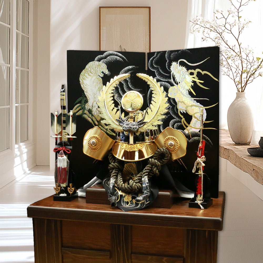 Width 66cm | Wearable and storable helmet ornament featuring