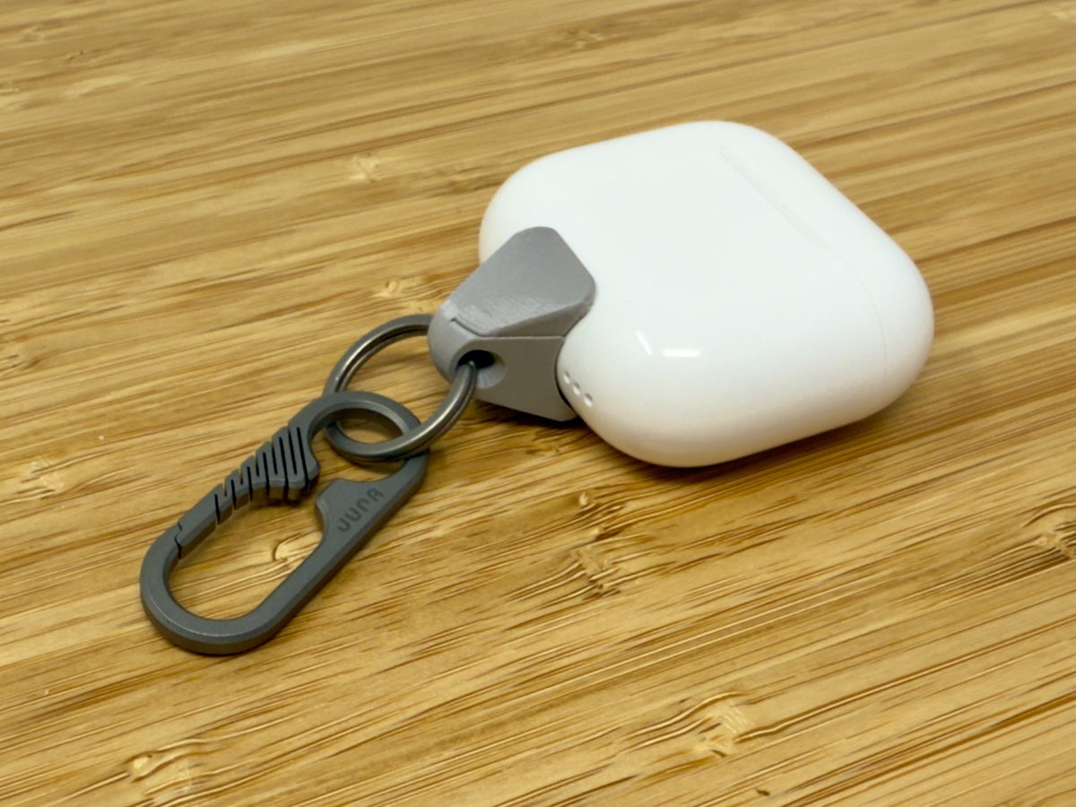 JURA ANCHOR LUNAR GRAY + NATURAL TITANIUM CARABINER for AirPods