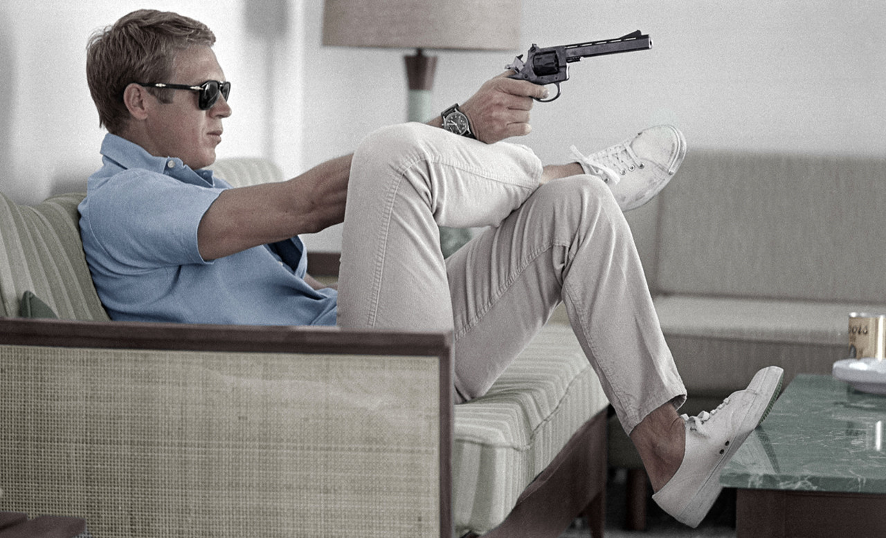 このかっこいいスティーブ・マックイーンの靴、何かわかる？ : r