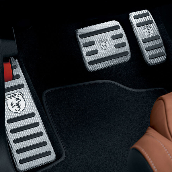 ABARTH純正500 AMT用ALUTEXペダルセット(左ハンドル/シルバー
