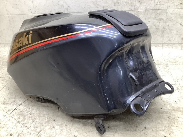 中古バイクパーツ販売専門店アイラブモーターGPZ400R ガソリンタンク