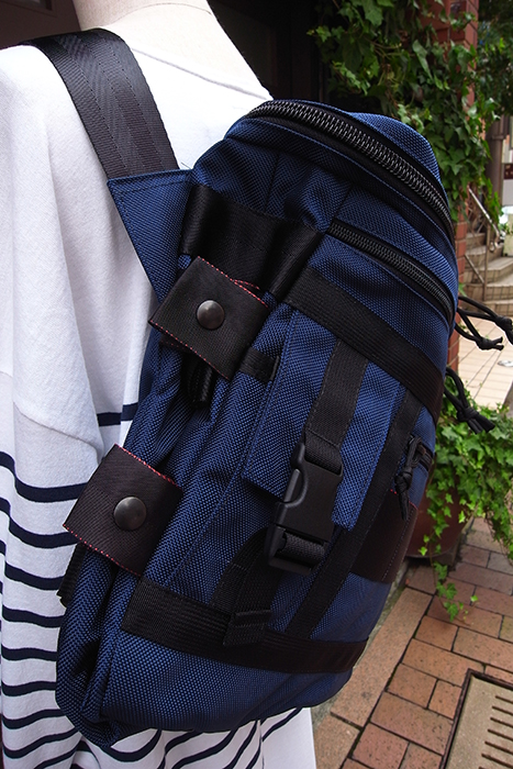 BRIEFING NEO EXPAND SHOULDER | INDIGO BLUE