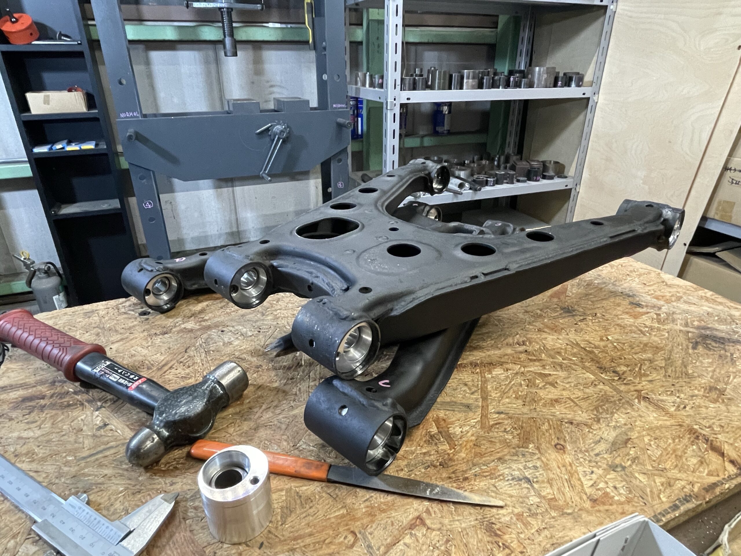 NBロードスター・リアロアアーム |