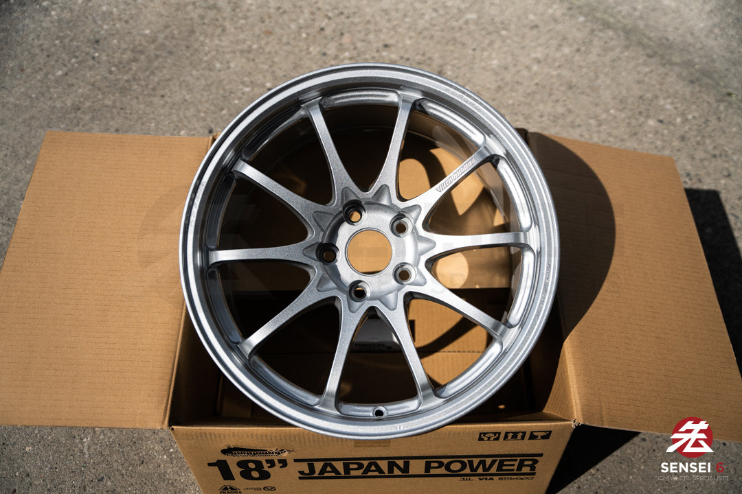 Volk CE28N-Plus / 18x9.5 +22 / 5x114.3 / Diamond Silver (DS