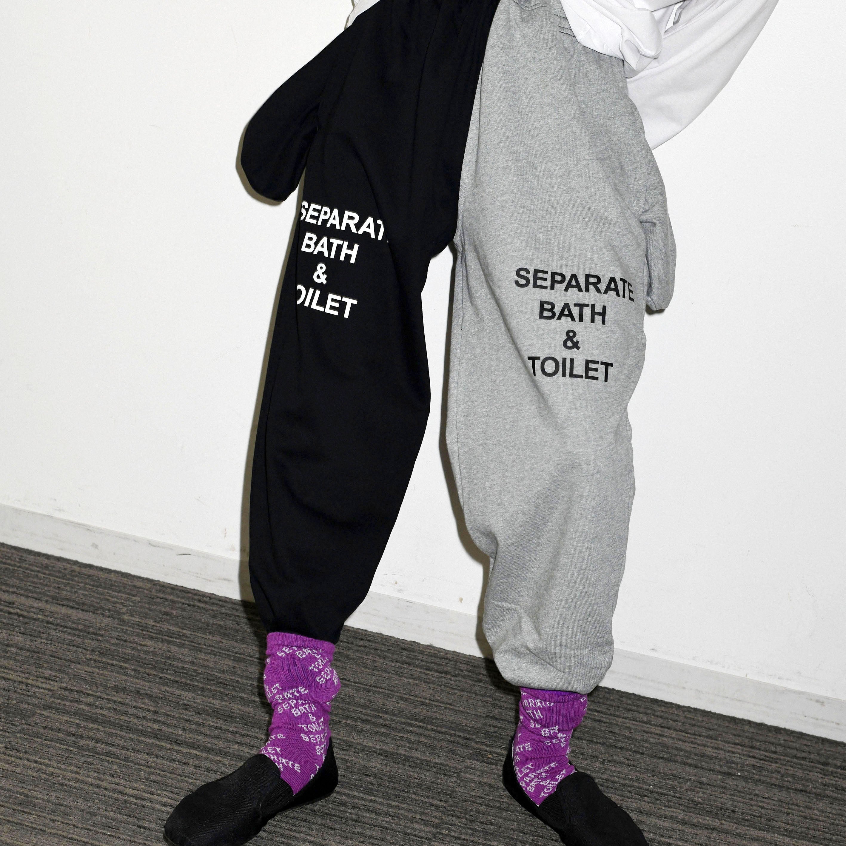 BOTTOMS – SEPARATE BATH & TOILET