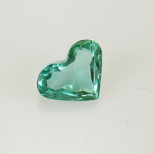 癒しのオルゴナイト❤️エメラルド＋ペリドットのハート型♡ 癒しの