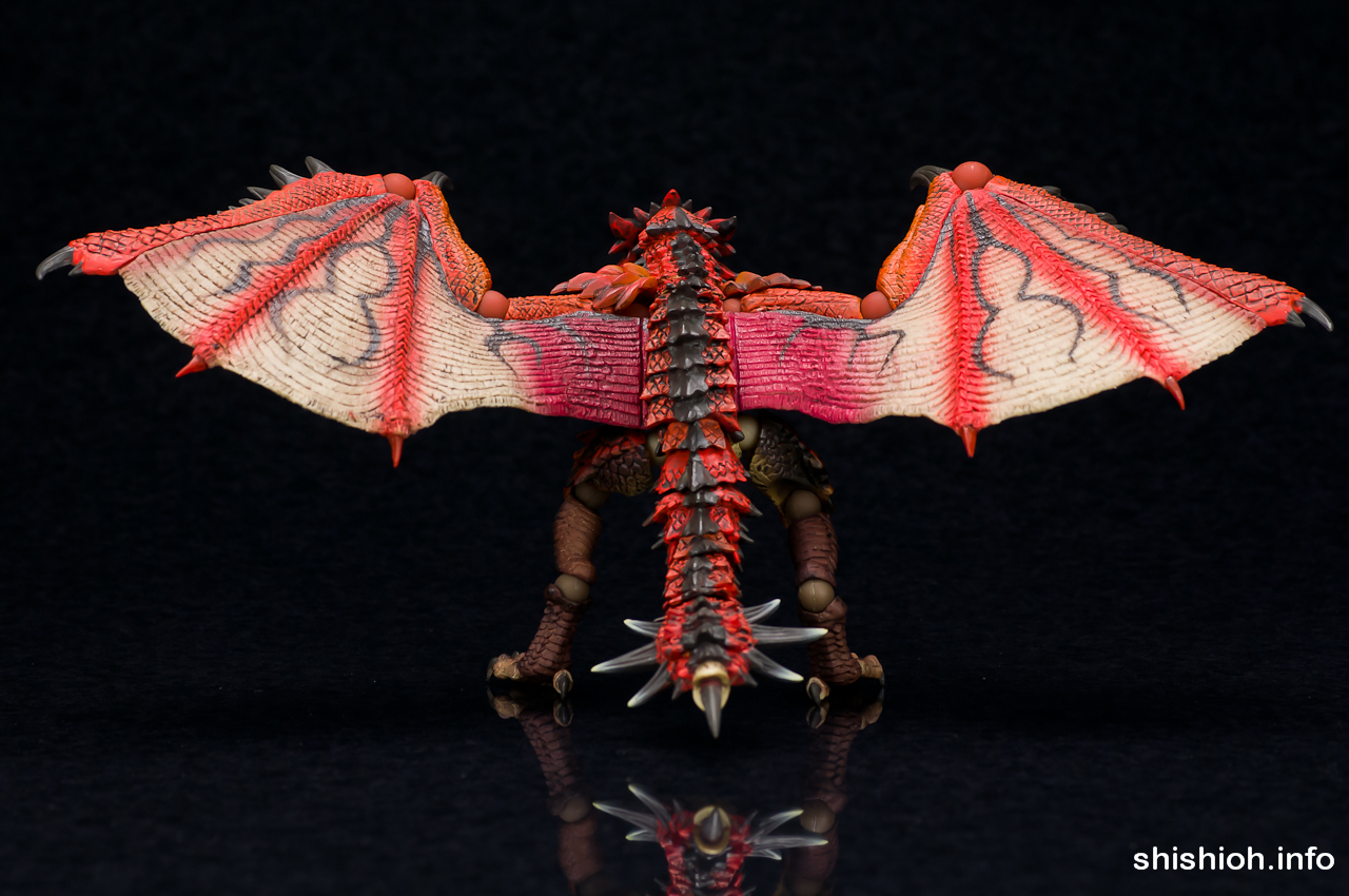 レビュー】 海洋堂 REVOLTECH 121 リオレウス [モンスターハンター]
