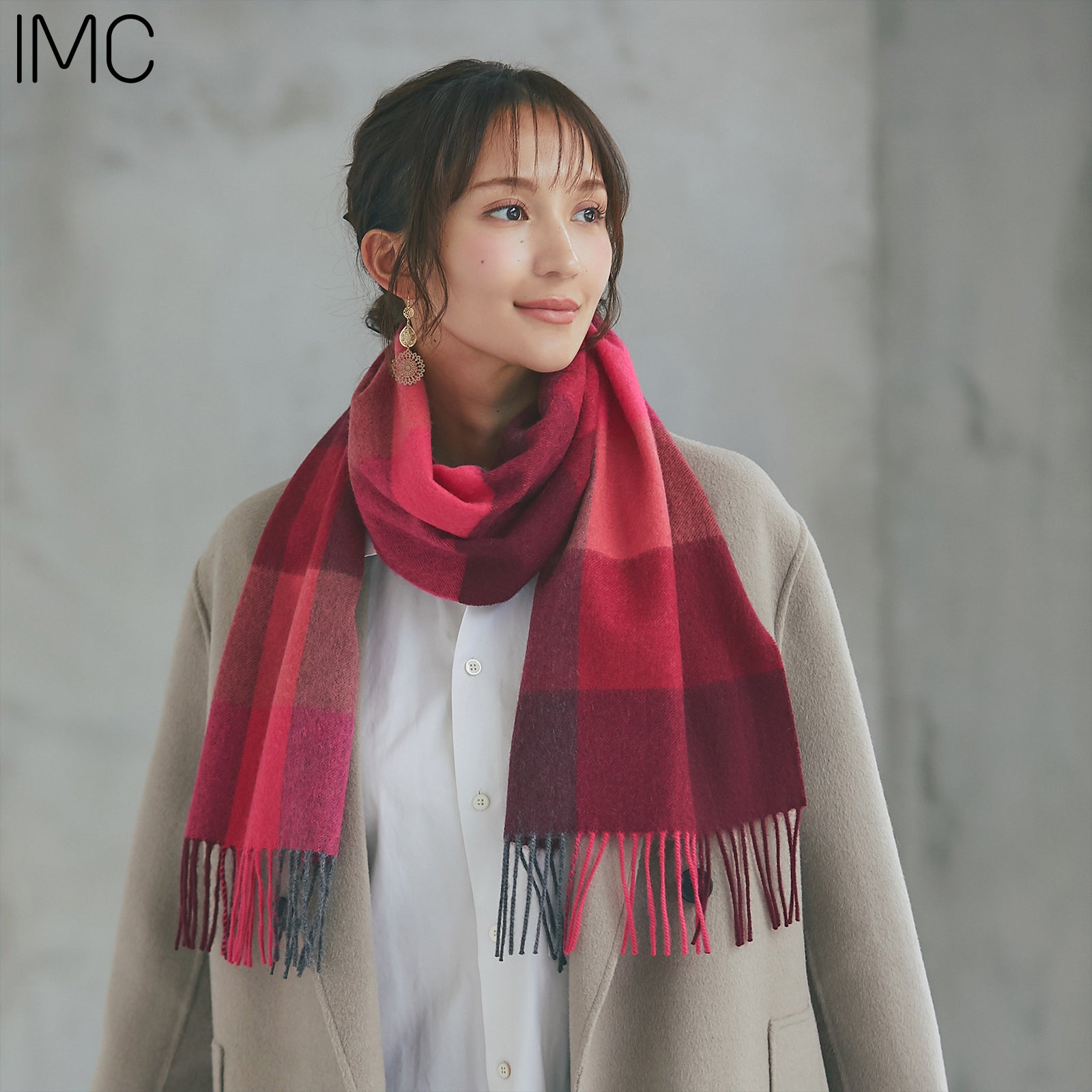 NEW】洗えるカシミヤ ブロックチェックマフラー レッド – INTERMODE KAWABE