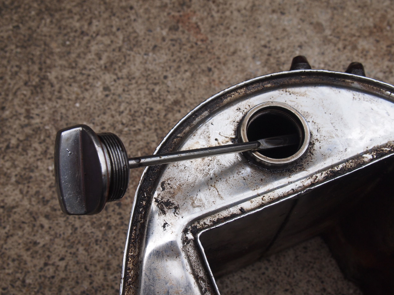 No,1ホースシューオイルタンク | SONNYMOTOR|ヴィンテージハーレーの