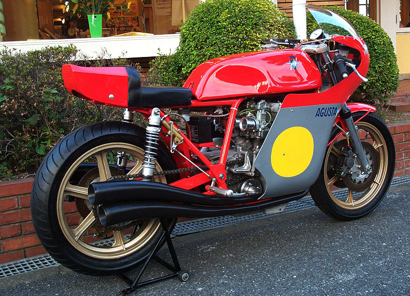 秀逸なる、世界のクラシックバイクが集結する 日本唯一の専門店！！