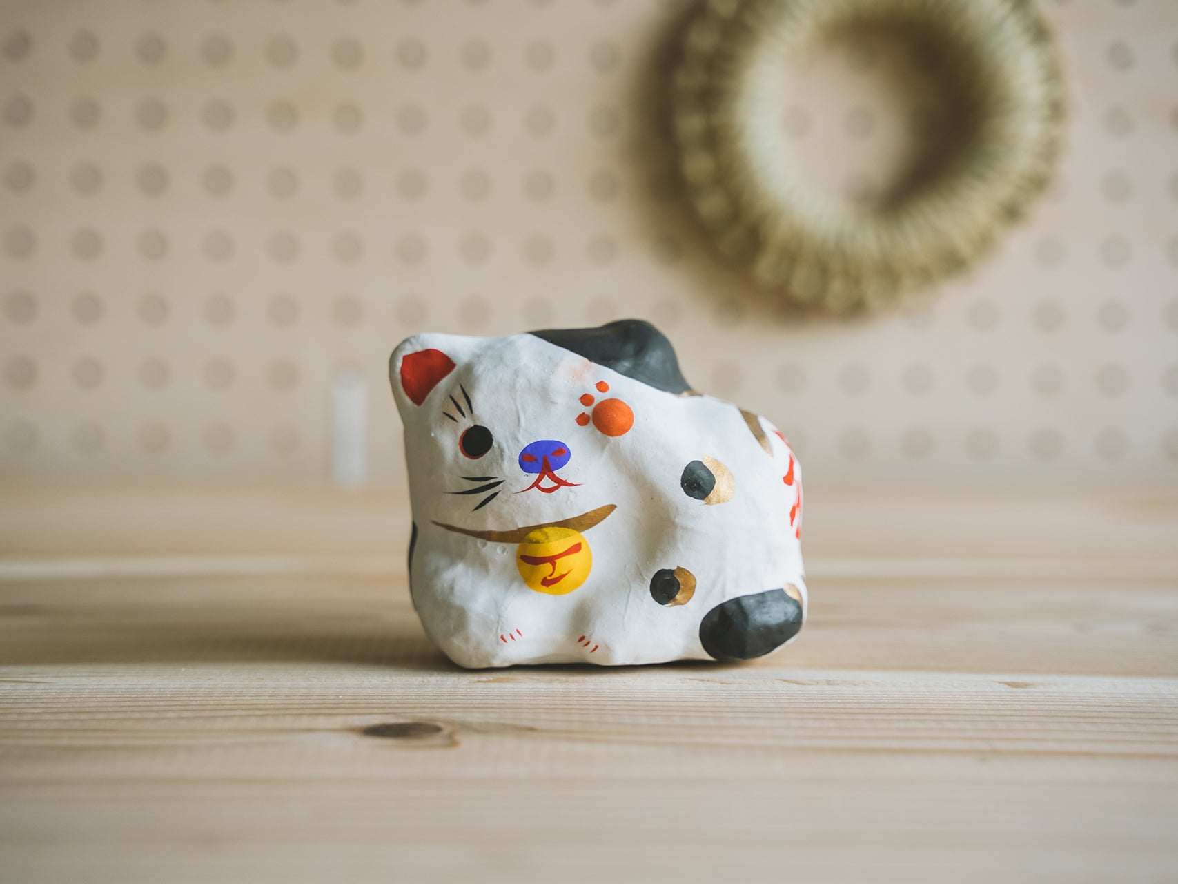 デコ屋敷大黒屋 うっかりネコ〉 – 東北スタンダードマーケット