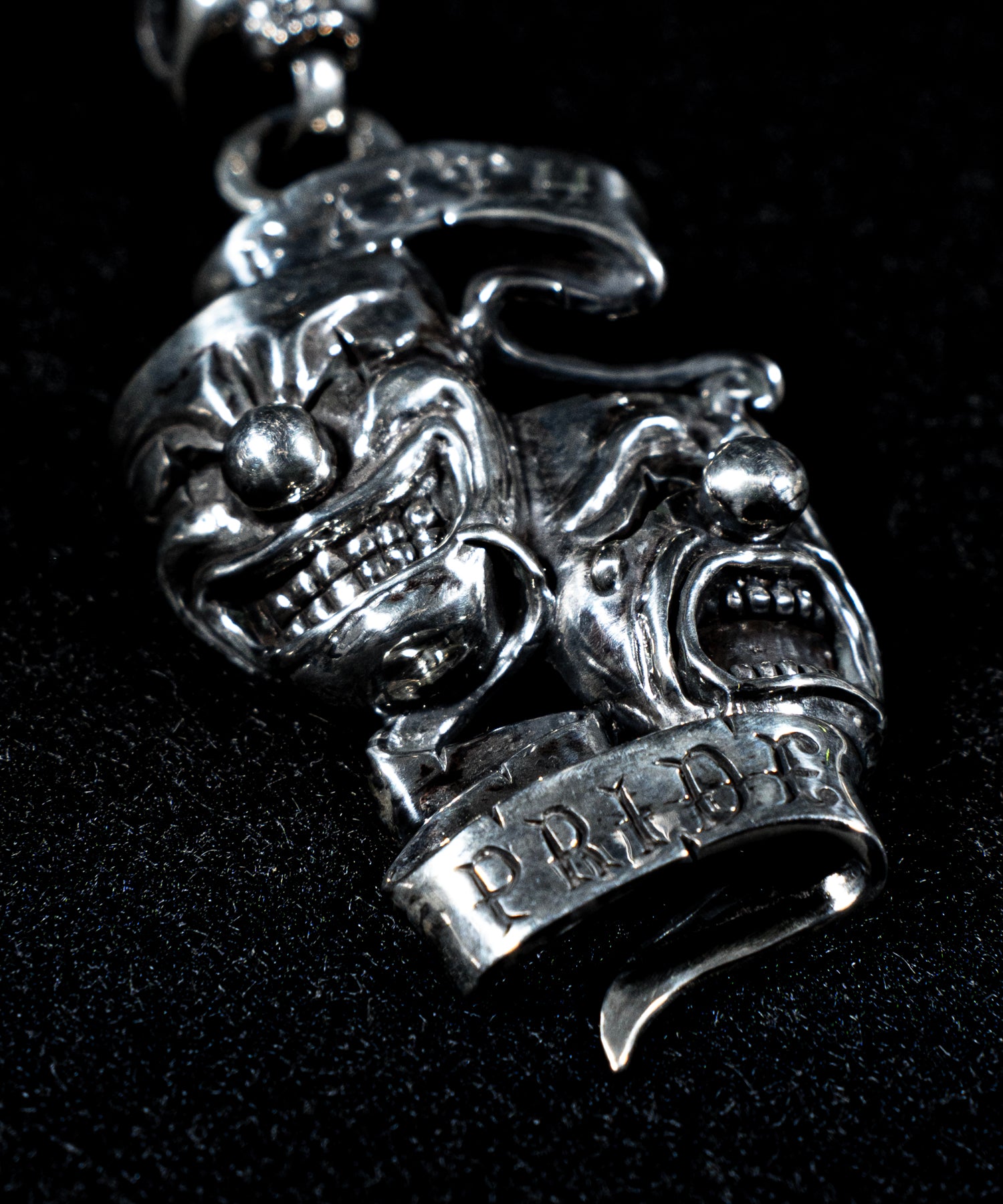 ROSH （ロッシュ）Clown Twoface Pendant – TRAPNEST ONLINE STORE